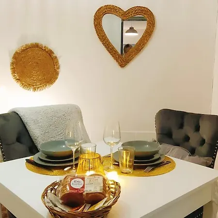 Maisonnette Parking Moto Au Coeur Des Sables Apartman *