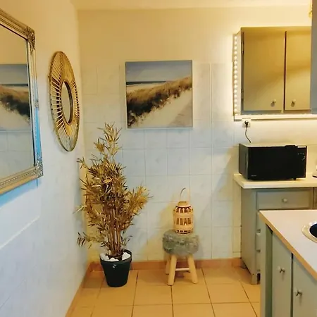 Maisonnette Parking Moto Au Coeur Des Sables * Berck