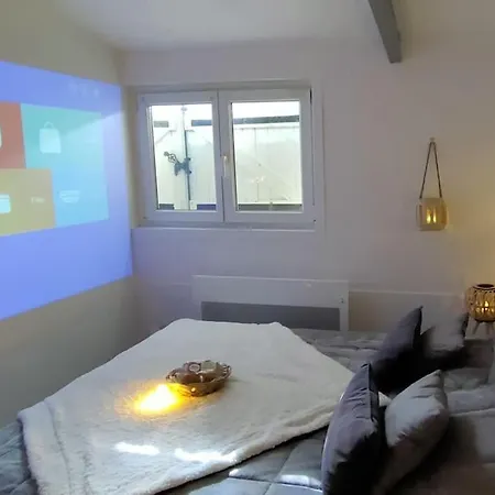 Maisonnette Parking Moto Au Coeur Des Sables Apartman