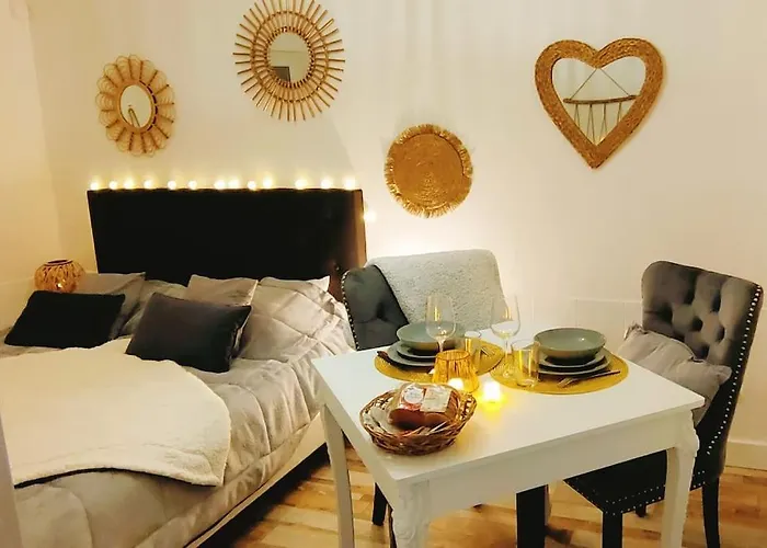 Maisonnette Parking Moto Au Coeur Des Sables