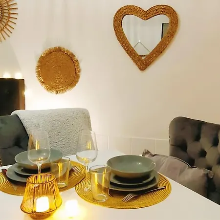 Maisonnette Parking Moto Au Coeur Des Sables