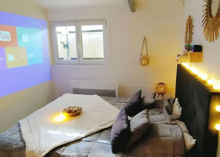 Maisonnette Parking Moto Au Coeur Des Sables Apartment *